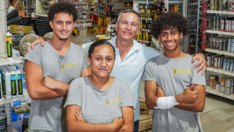 job d'été quincaillerie article